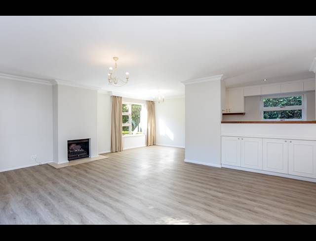 2 BEDROOM FREEHOLD TO LET IN NEWLANDS